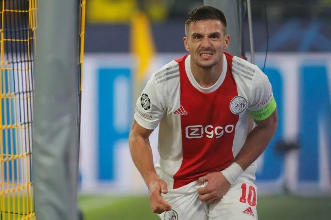 势领先于其 势领先于其