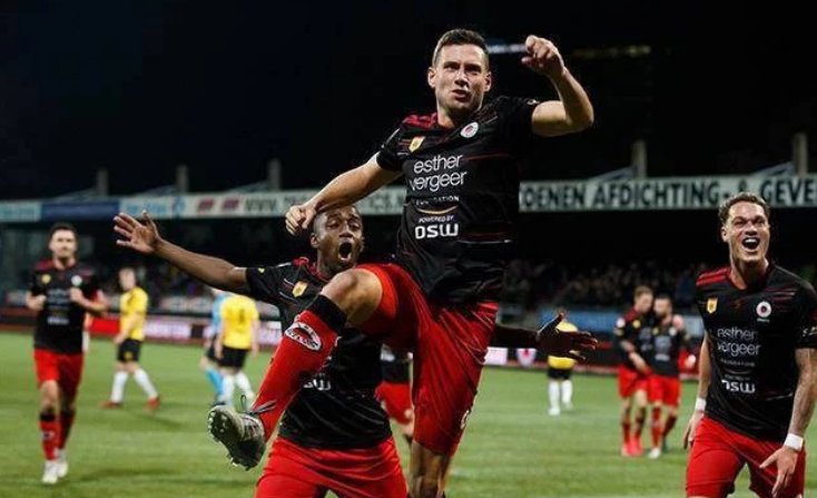 一个大型宣 一个大型宣