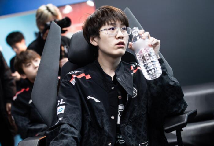 力争胜利的 力争胜利的